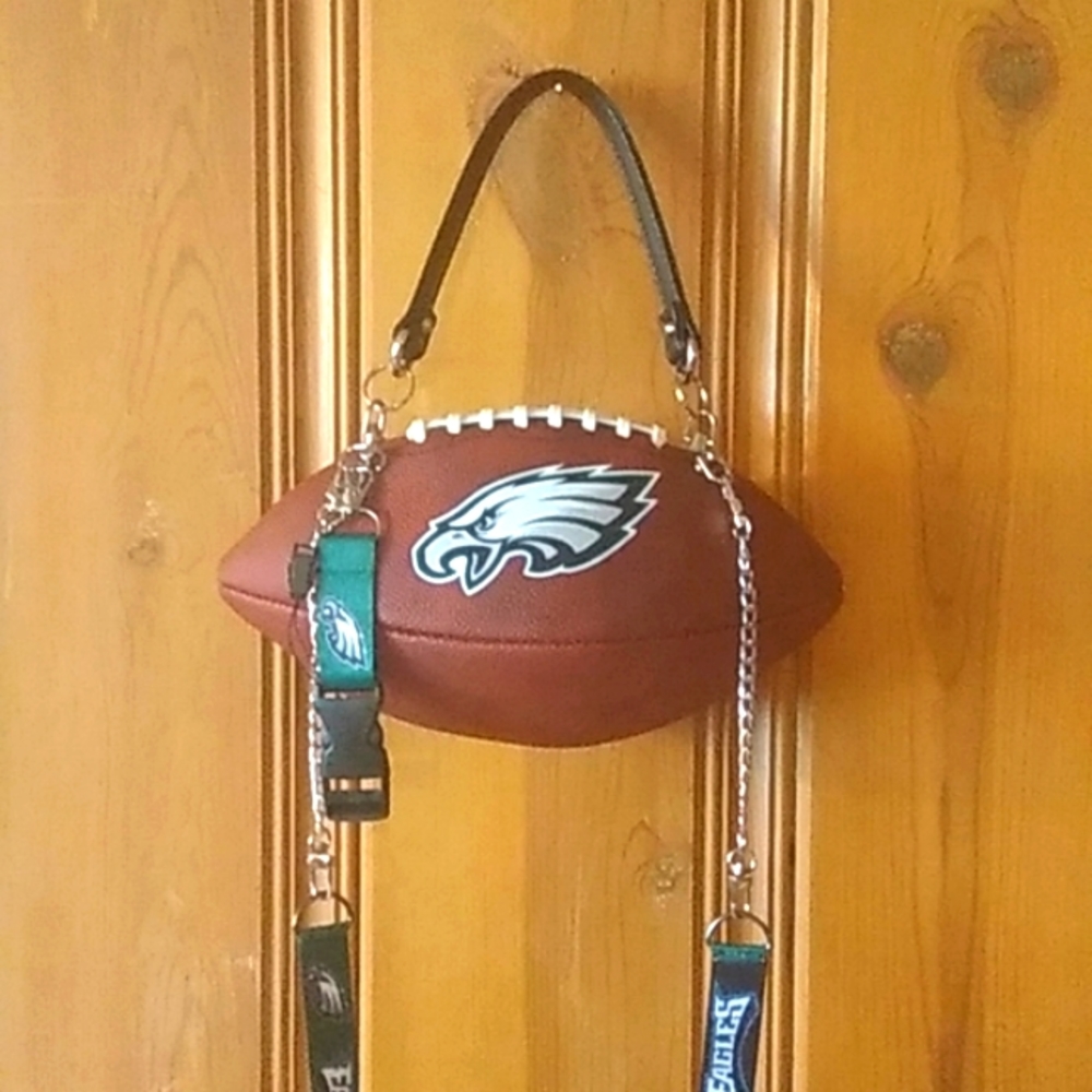 LIMITED EDITION HANDMADE Football Purse (PHILADELPHIA EAGLES) 🏈 - Picture 8 of 10